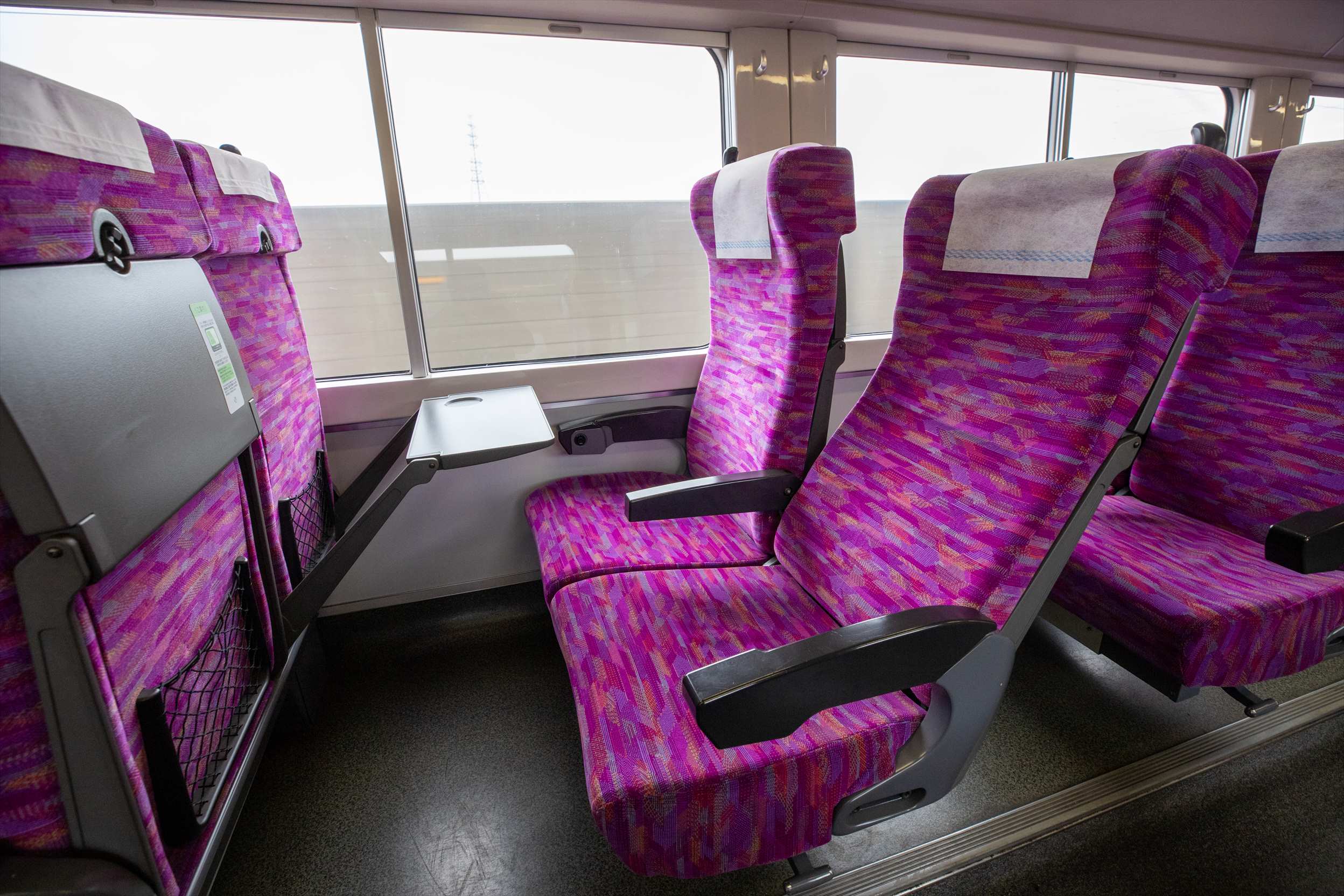 JR - 限定1品　JR東日本　横須賀・総武快速線　E217系　 2人掛け座席 JR東日本 E217系 横須賀線・総武快速線用 | おでかけライフ